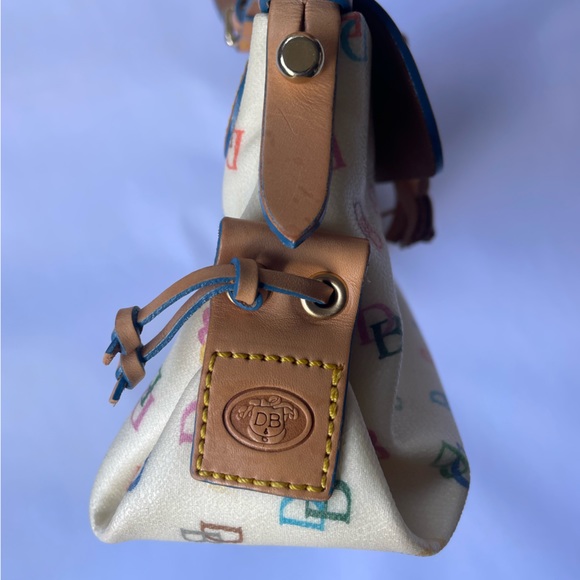 Y2K Dooney & Bourke purse in GREAT condition - Picture 3 of 5